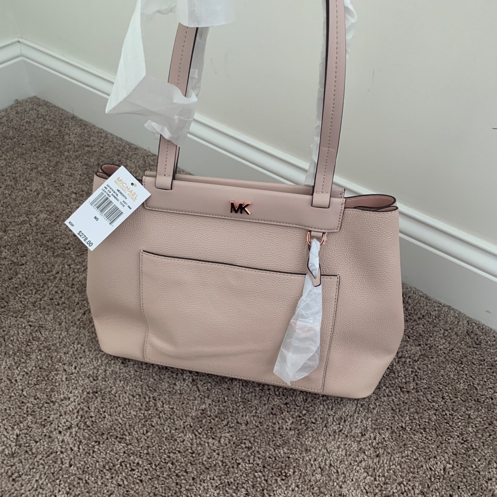 NWT Michael Kors Meredith Leather Soft Pink tote